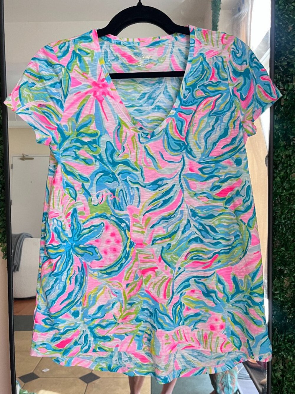 Lilly Pulitzer V Neck Short Sleeve Shirt